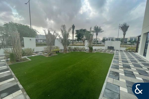 Upgraded Interior | Landscaped | Corner Plot